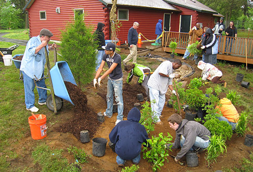 Community Planting a Rain Garden